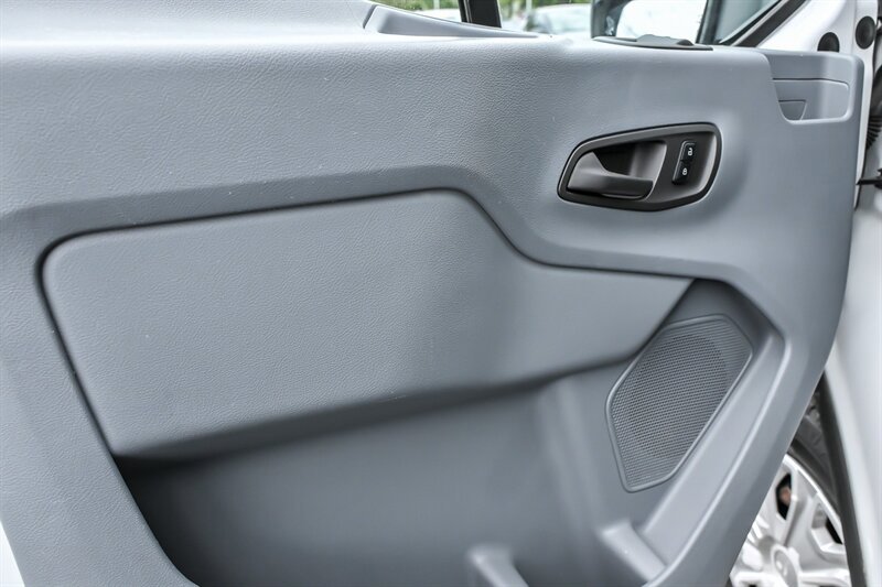 Used 2018 Ford Transit 150 XLT RWD image 11