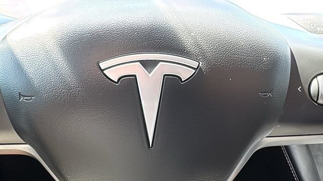 Used 2023 Tesla Model Y Performance AWD/4WD image 24
