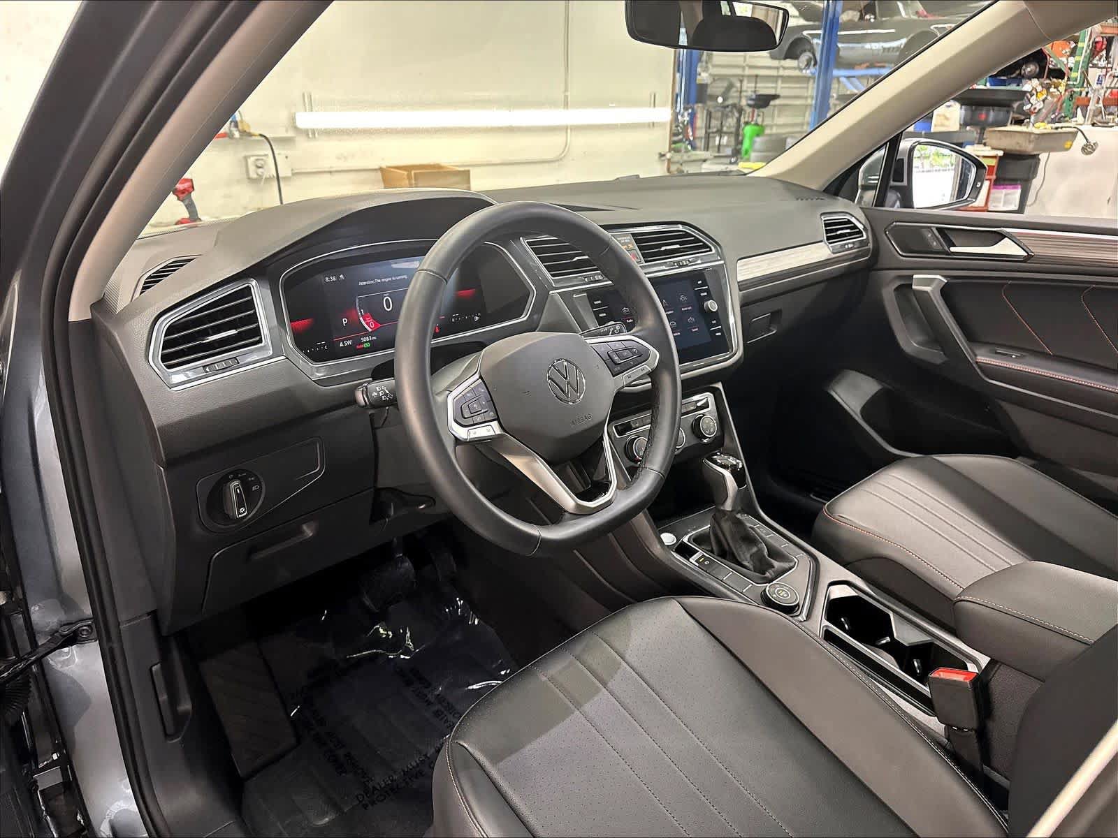 Used 2024 Volkswagen Tiguan Wolfsburg Edition AWD/4WD image 20
