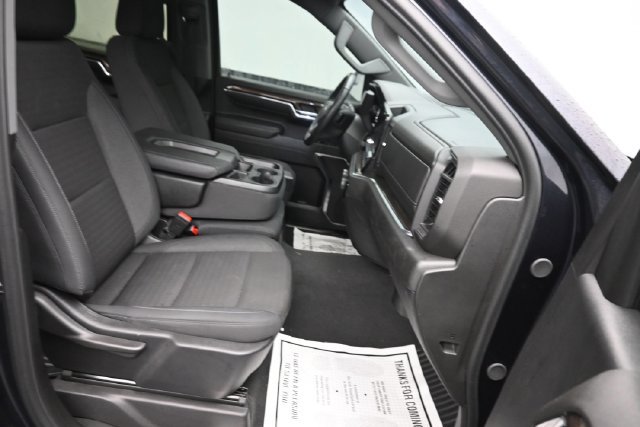 Used 2024 Chevrolet Silverado 1500 LT AWD/4WD image 7