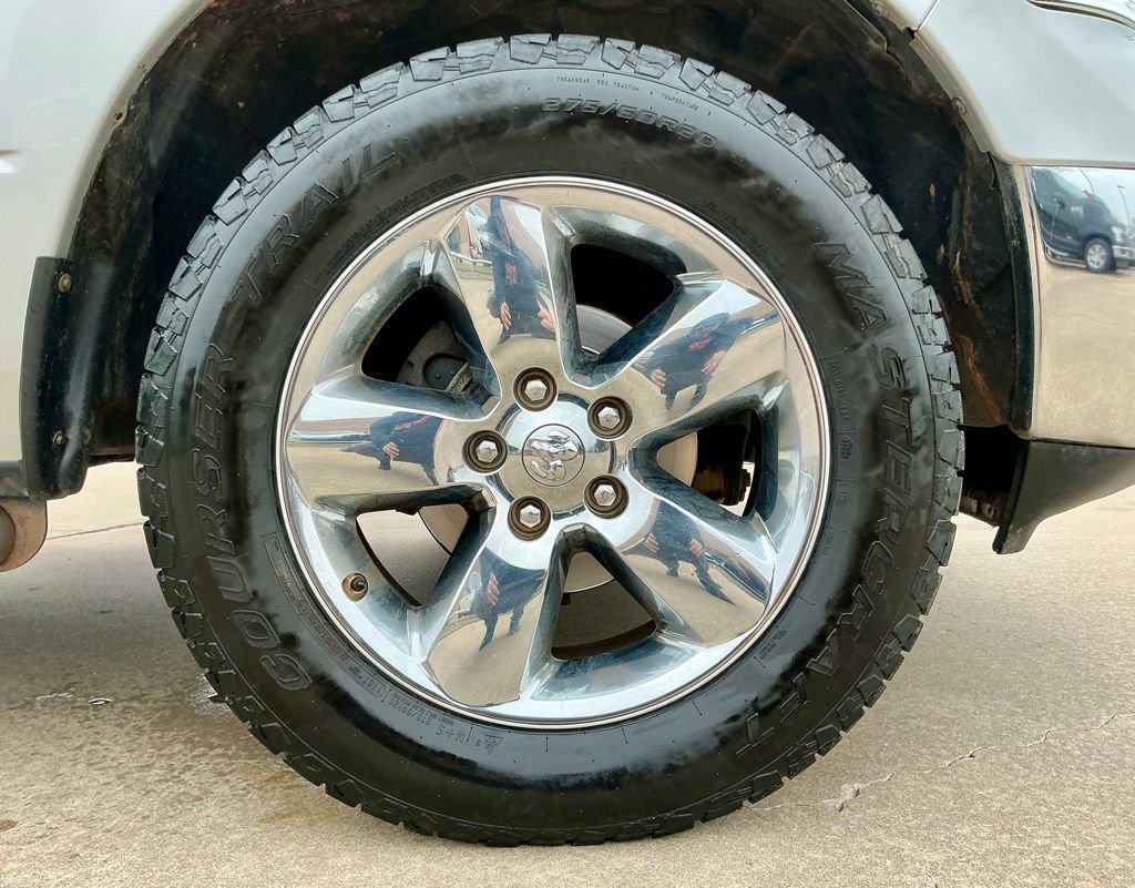 Used 2018 RAM 1500 SLT AWD/4WD image 20