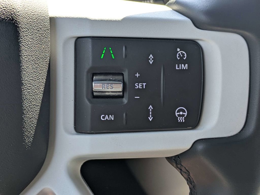 Used 2025 Land Rover Defender 110 S image 28