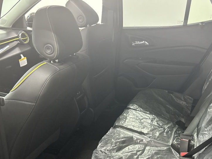 New 2026 Chevrolet Trax ACTIV w/ Sunroof Package FWD image 22