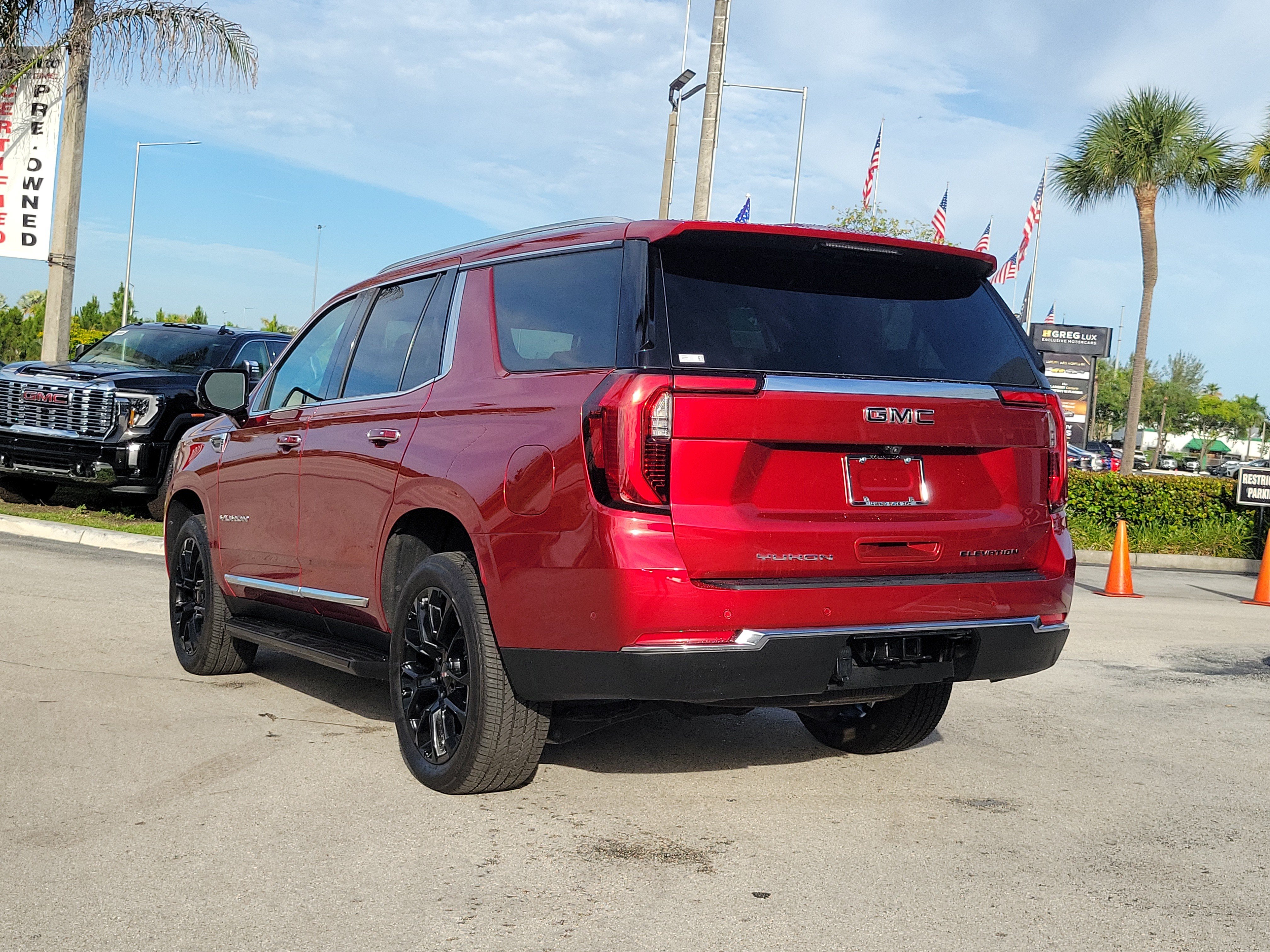 Used 2025 GMC Yukon Elevation RWD image 7