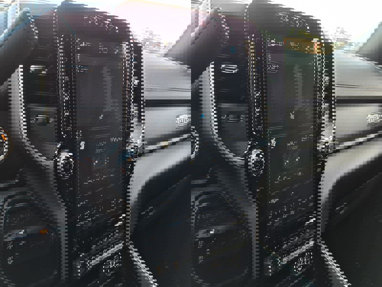 Used 2024 RAM 3500 Laramie w/ Night Edition image 29