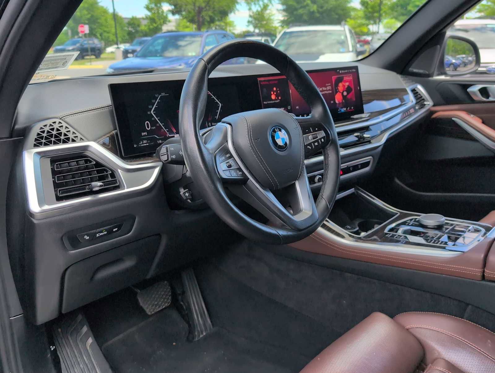 Used 2025 BMW X5 xDrive50e AWD/4WD image 10