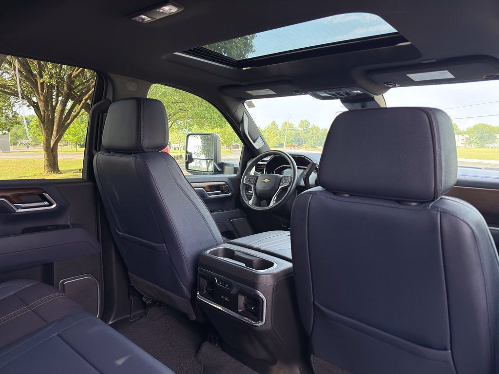 Used 2026 Chevrolet Silverado 2500 High Country w/ Technology Package AWD/4WD image 32
