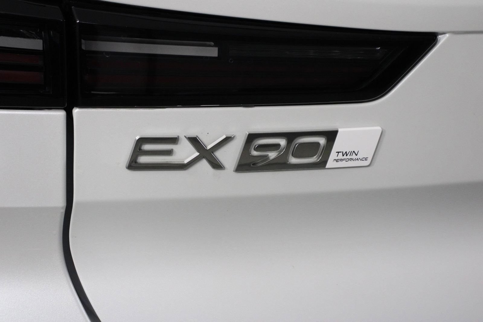 New 2026 Volvo EX90 Ultra AWD/4WD image 15