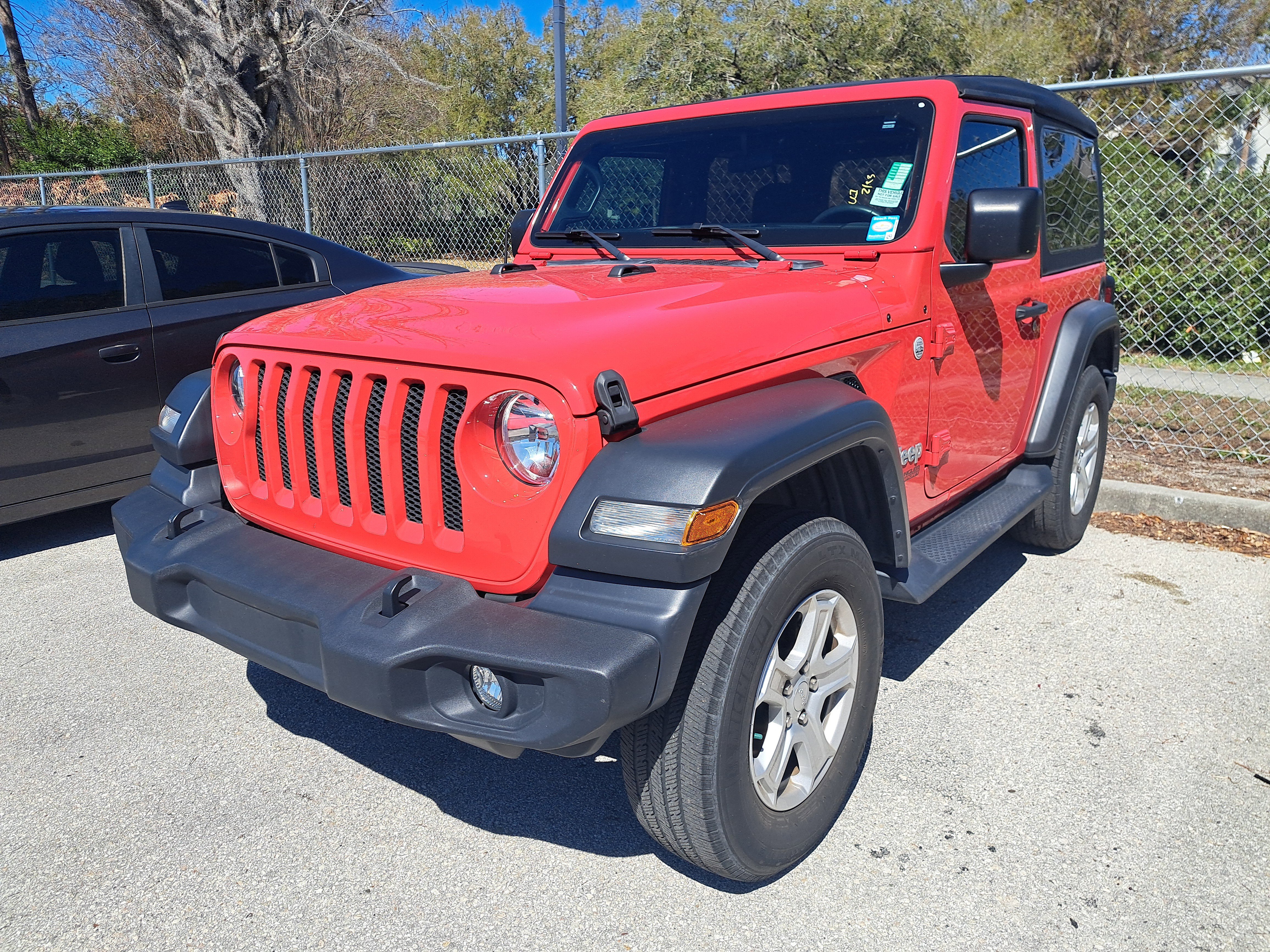 Used 2018 Jeep Wrangler Sport image 3