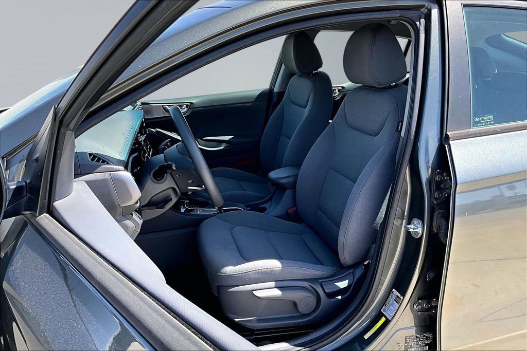 Used 2022 Hyundai Ioniq Blue FWD image 3