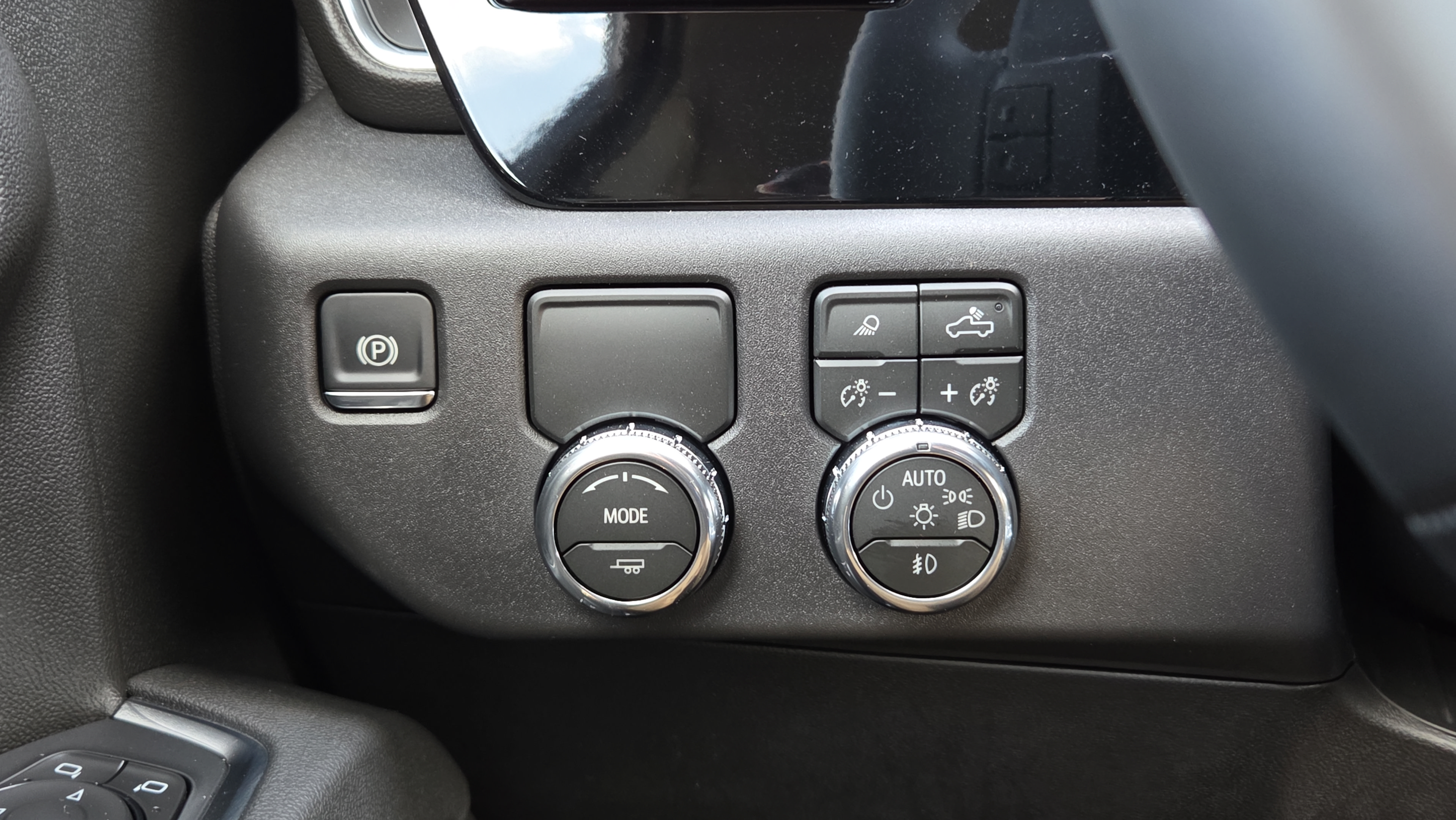 New 2026 GMC Sierra 1500 SLT w/ SLT Premium Package RWD image 32