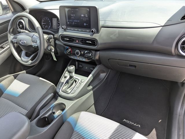 Used 2022 Hyundai Kona SE image 11