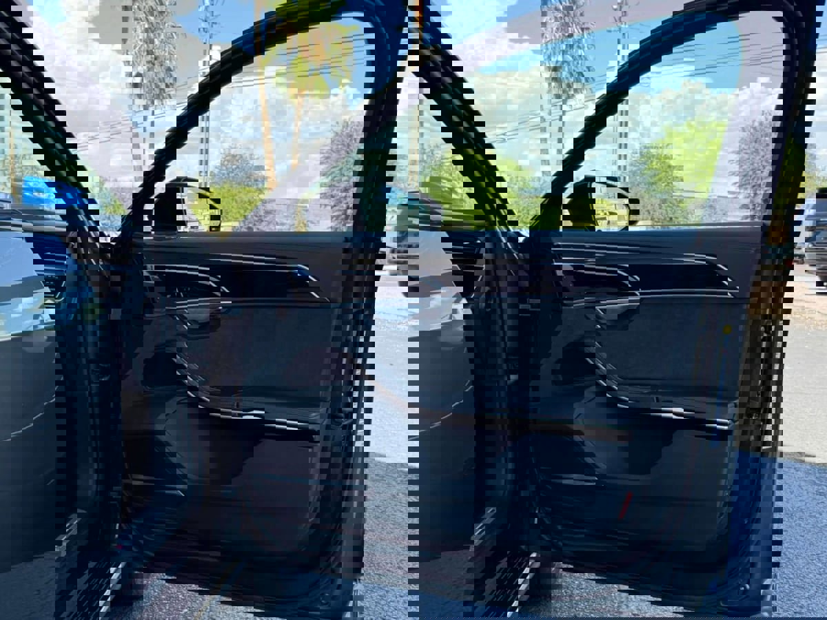 Used 2021 Audi S8 L w/ S8 Executive Package image 59