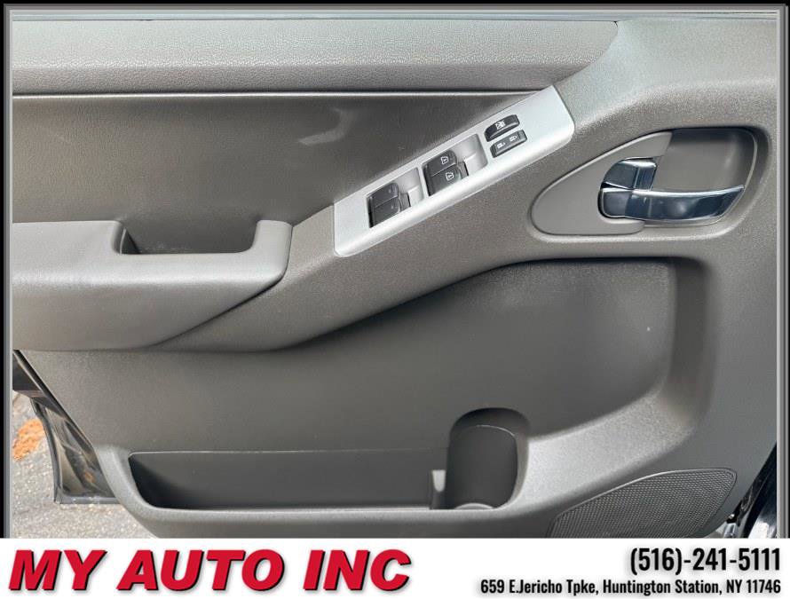 Used 2012 Nissan Pathfinder Silver image 23