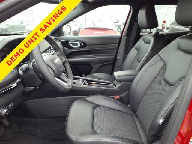 New 2026 Jeep Compass Latitude image 14