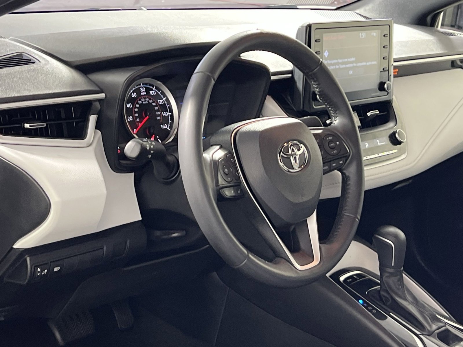 Used 2022 Toyota Corolla SE image 11