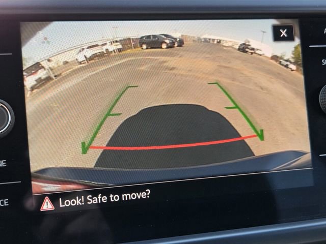 Used 2023 Volkswagen Taos SE image 18