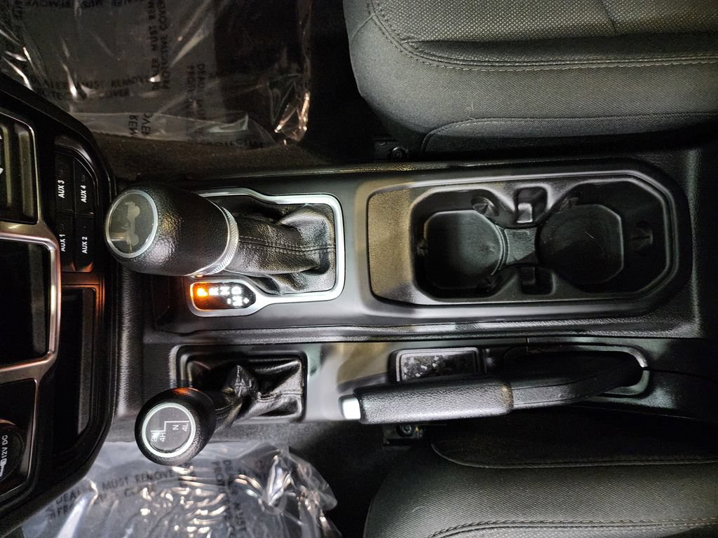 Used 2023 Jeep Wrangler Unlimited Sport AWD/4WD image 19