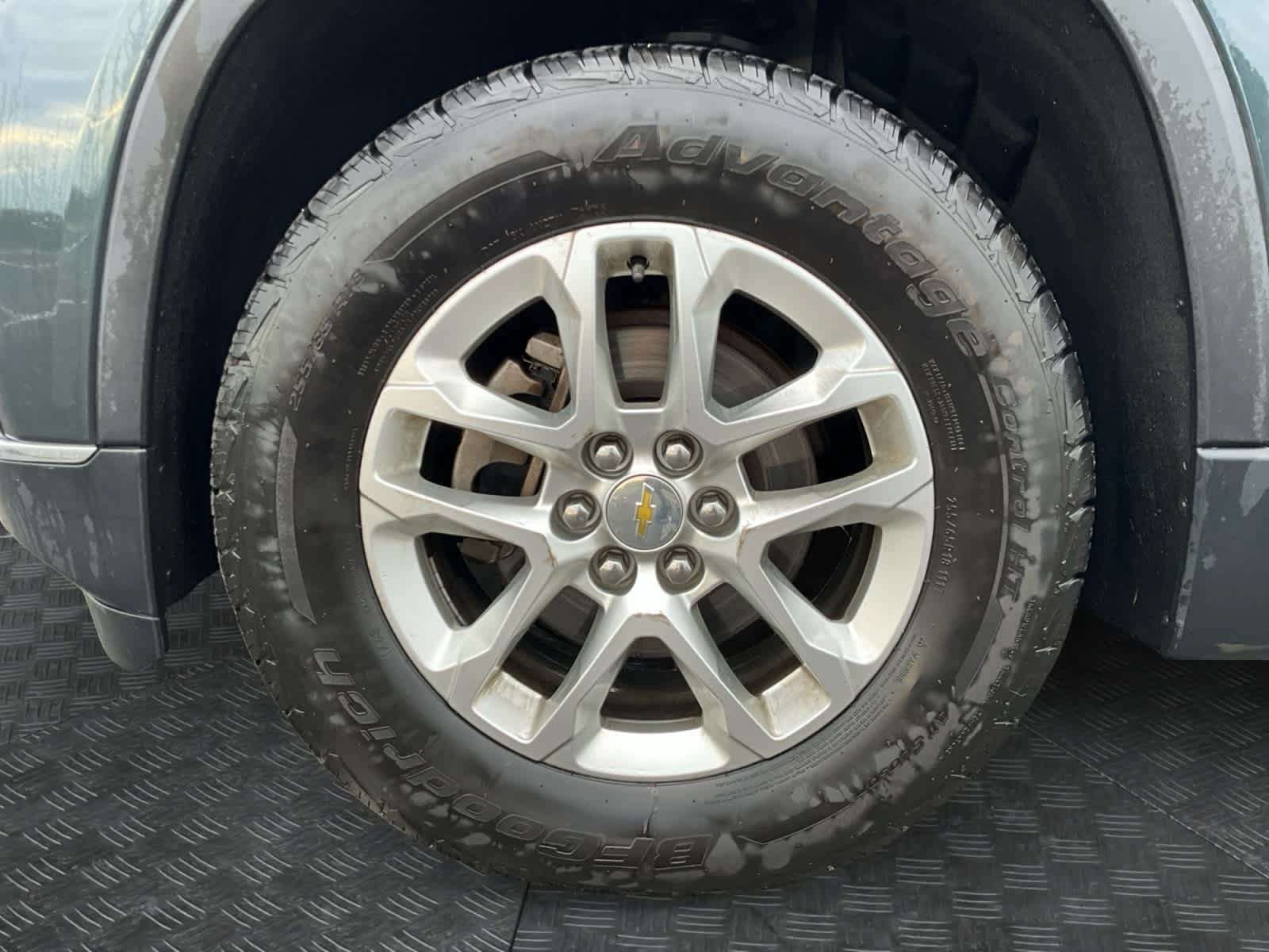 Used 2019 Chevrolet Traverse LT FWD image 9