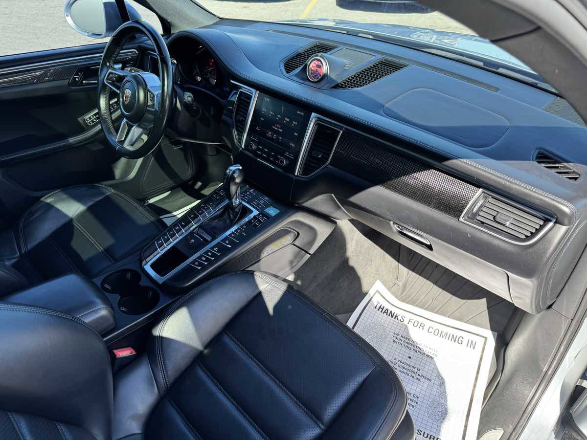 Used 2017 Porsche Macan GTS AWD/4WD image 33