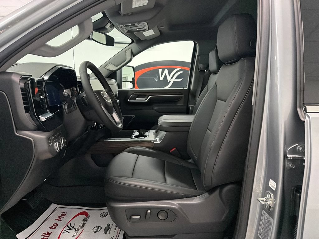 New 2026 GMC Sierra 2500 SLT AWD/4WD image 9