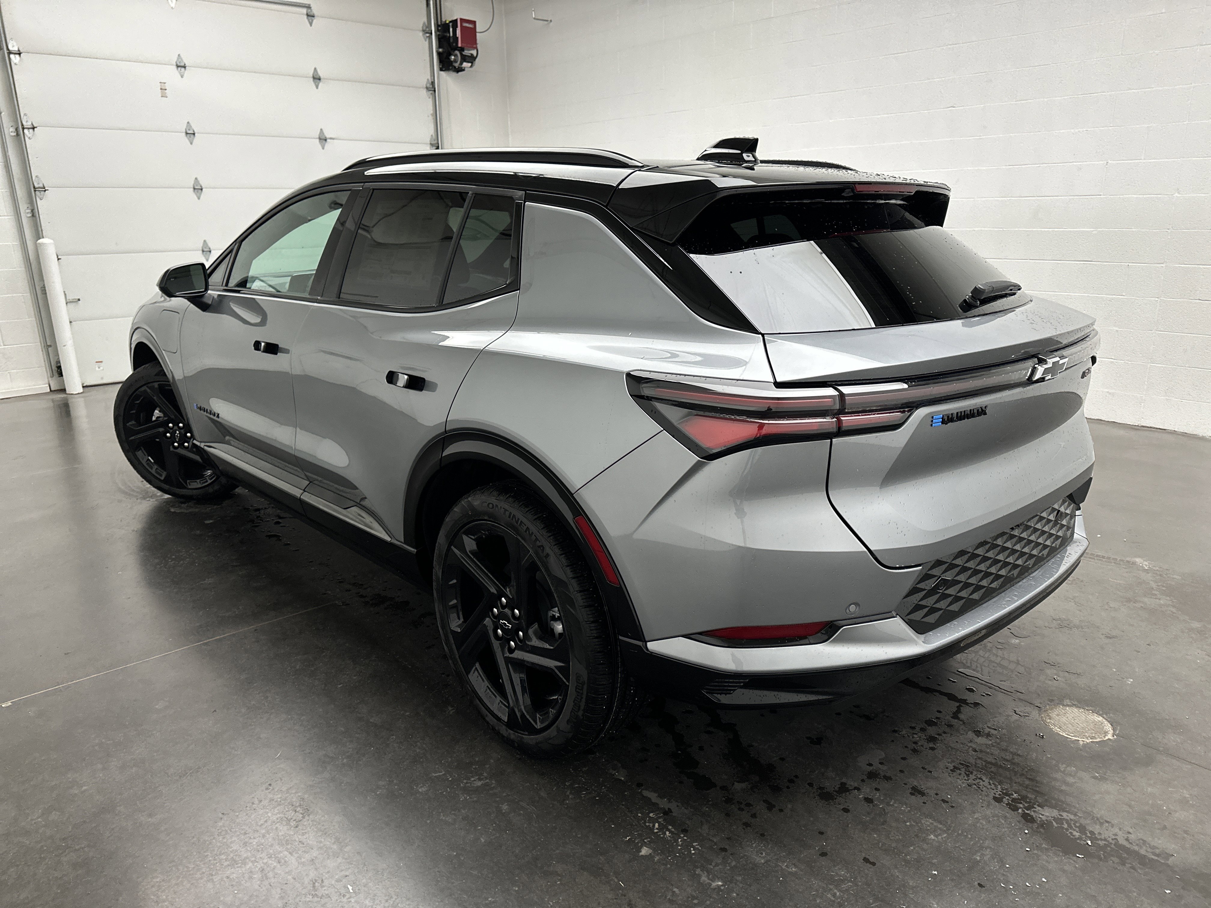 New 2026 Chevrolet Equinox EV RS image 7