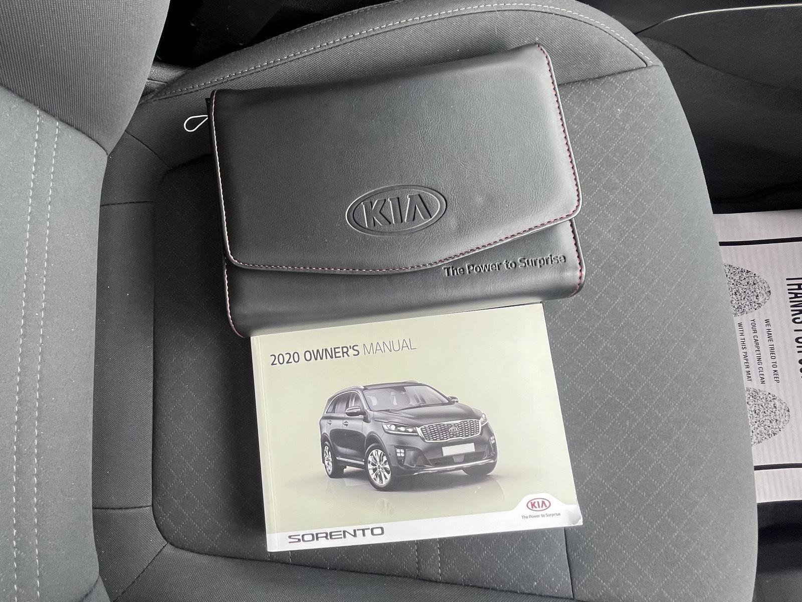 Used 2020 Kia Sorento LX image 26