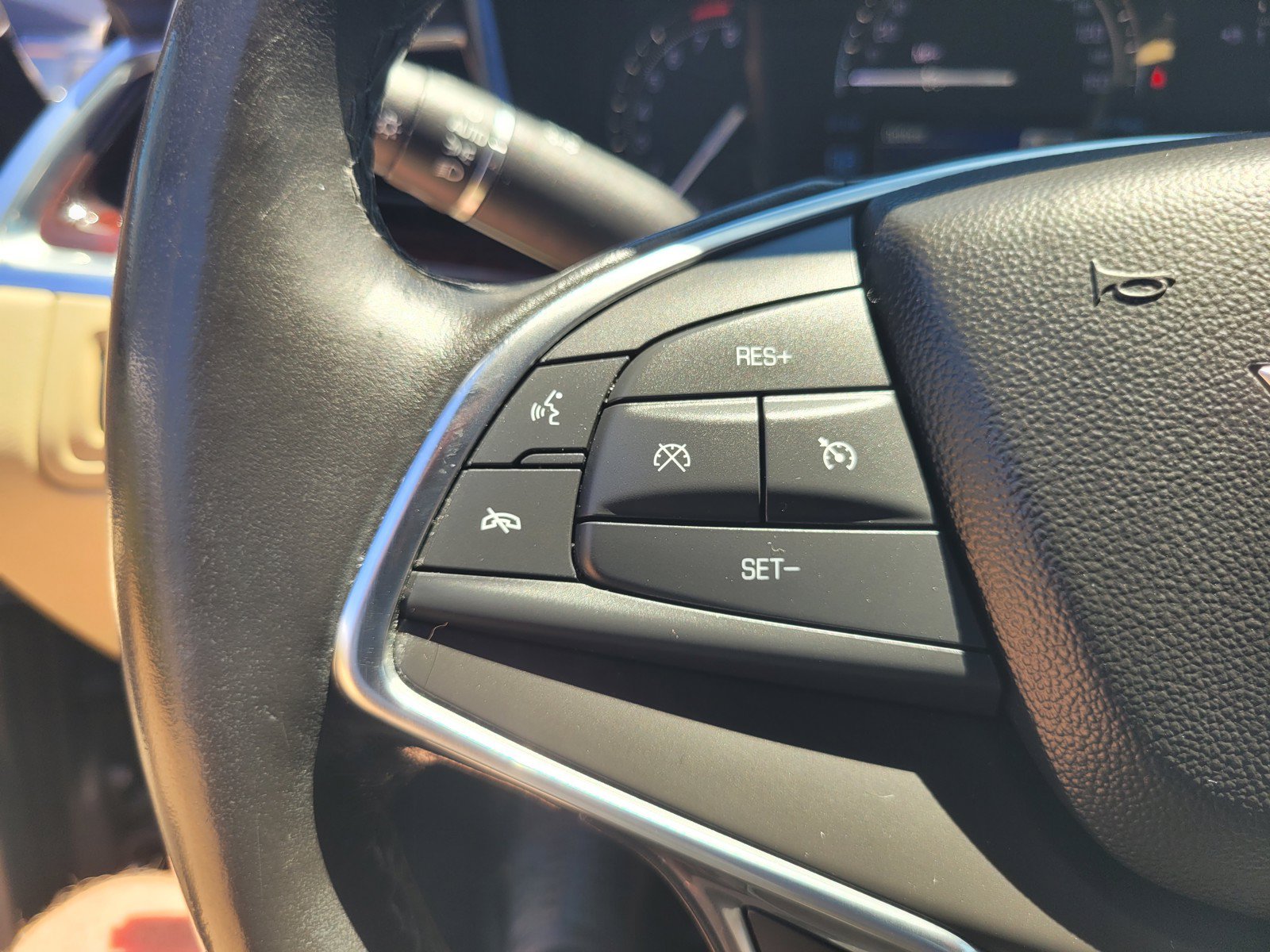 Used 2019 Cadillac XT5 Luxury FWD image 25