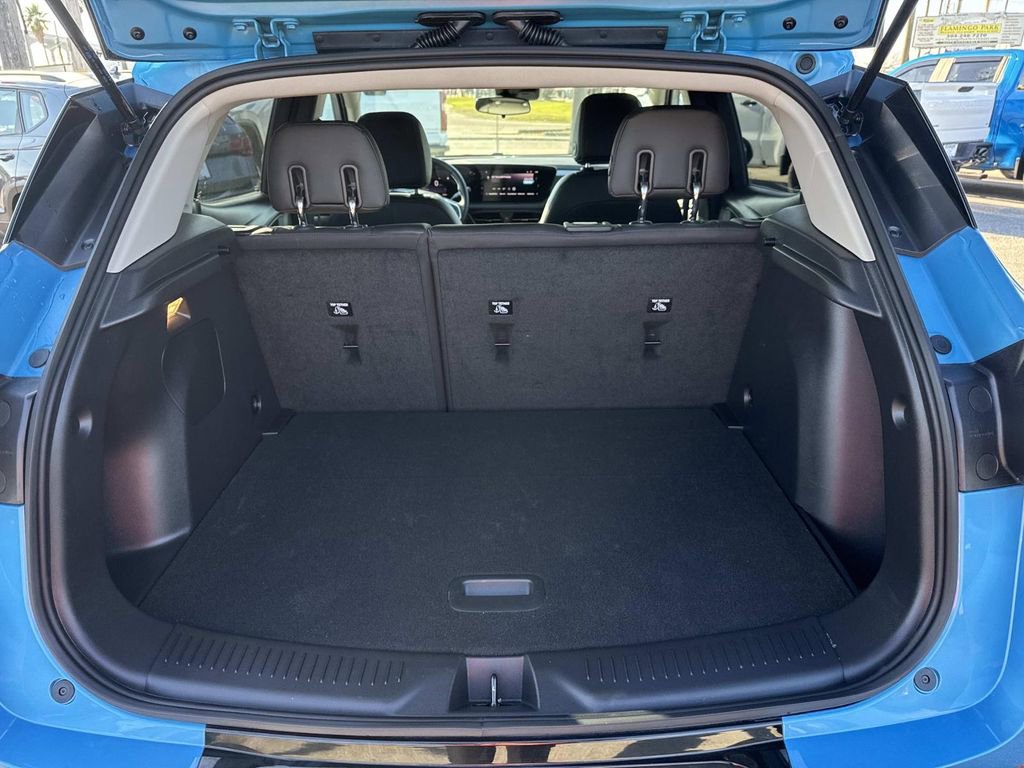 Certified 2025 Buick Encore GX Sport Touring image 8