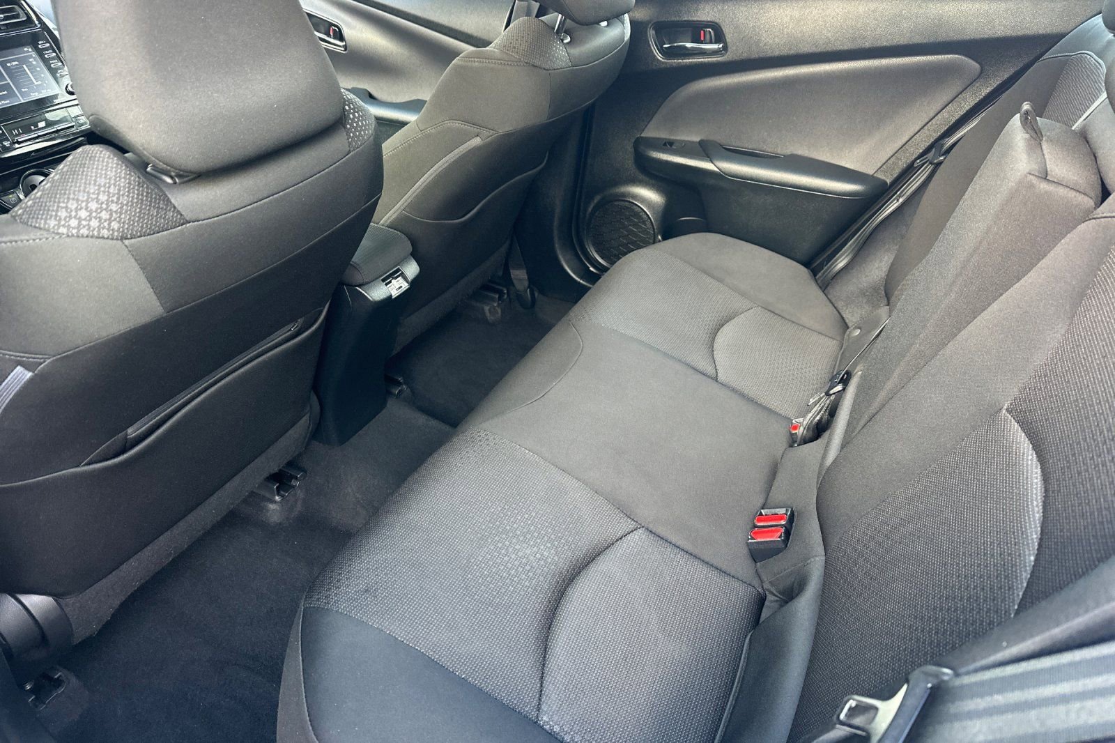 Certified 2022 Toyota Prius LE image 15