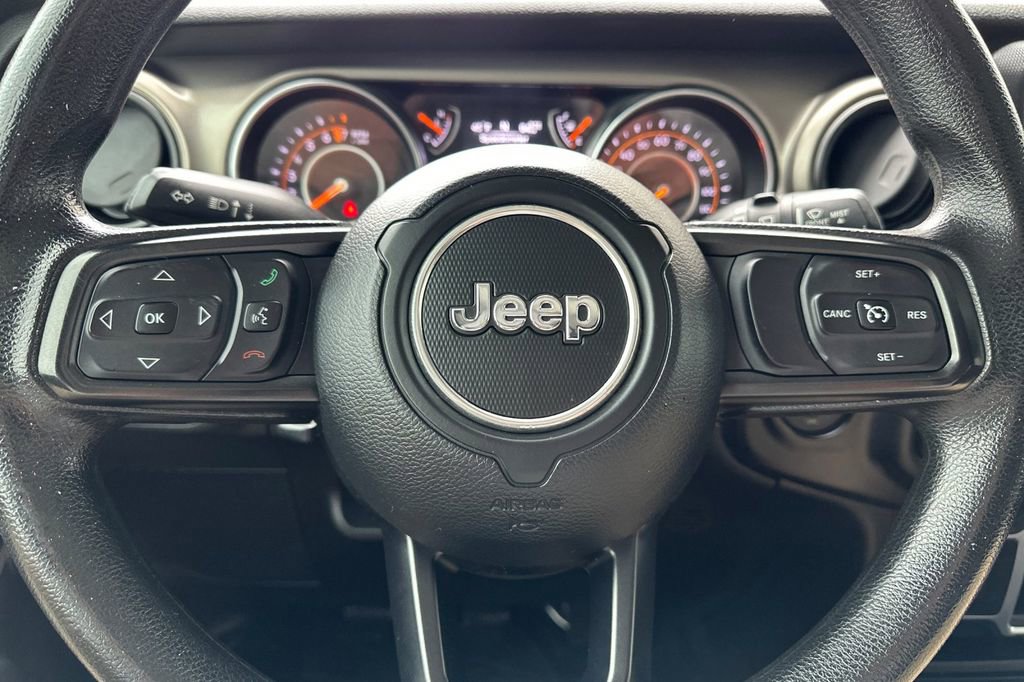 Used 2018 Jeep Wrangler Unlimited Sport AWD/4WD image 23