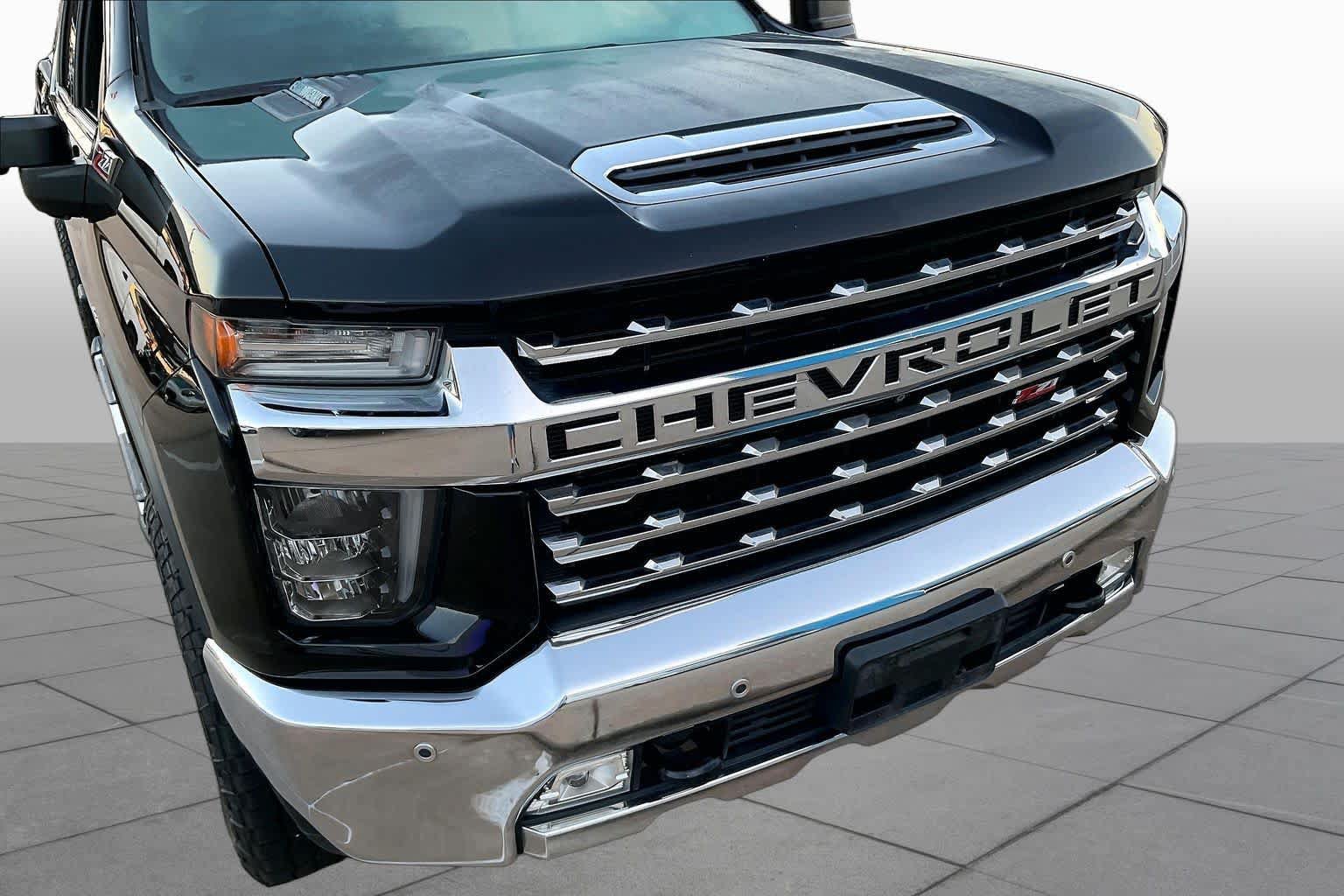 Used 2020 Chevrolet Silverado 2500 LTZ w/ LTZ Premium Package AWD/4WD image 29