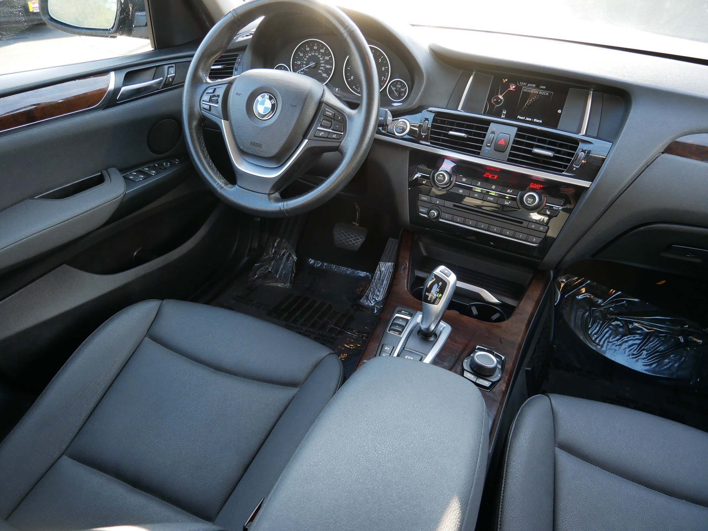 Used 2017 BMW X3 xDrive28i image 9