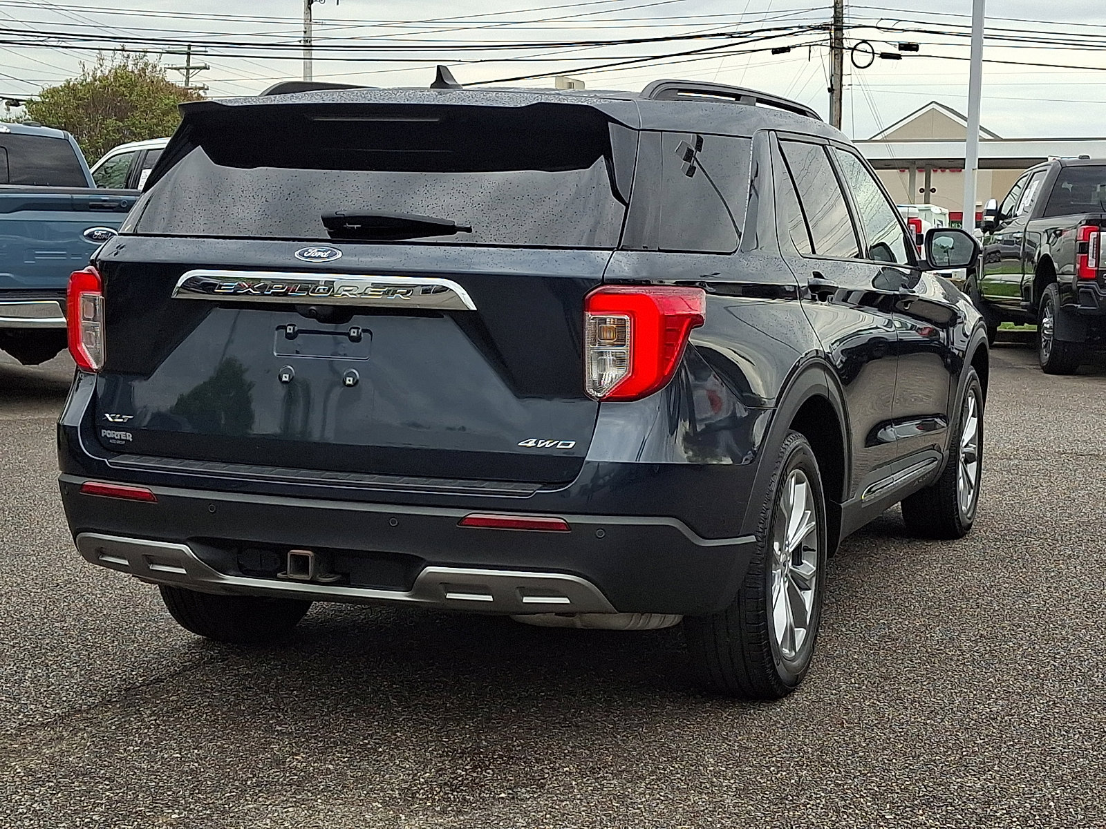 Certified 2023 Ford Explorer XLT w/ Equipment Group 202A AWD/4WD image 10