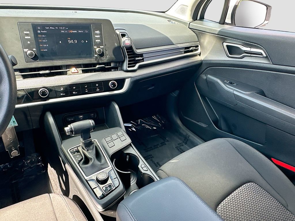 Certified 2025 Kia Sportage LX FWD image 21