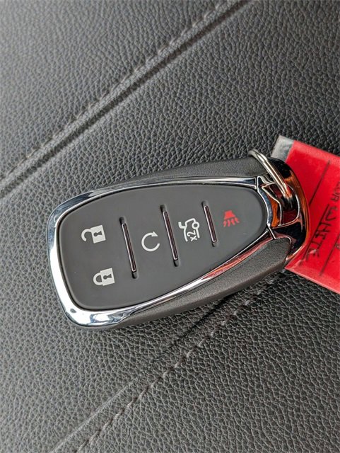 Used 2023 Chevrolet Traverse LT image 32