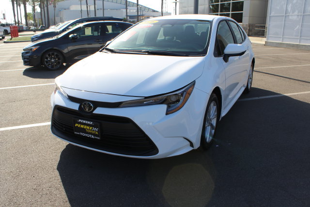 Certified 2026 Toyota Corolla LE w/ LE Premium Package FWD image 4