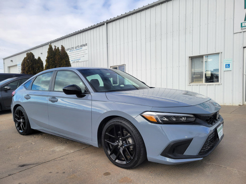 Used 2024 Honda Civic Sport image 1