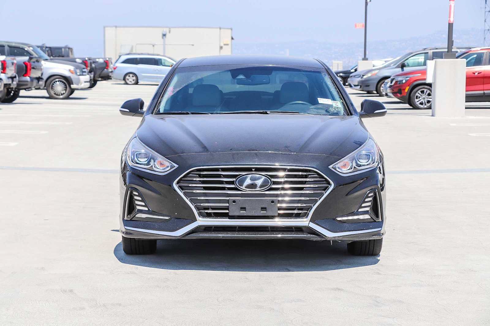 Used 2019 Hyundai Sonata Limited FWD image 2