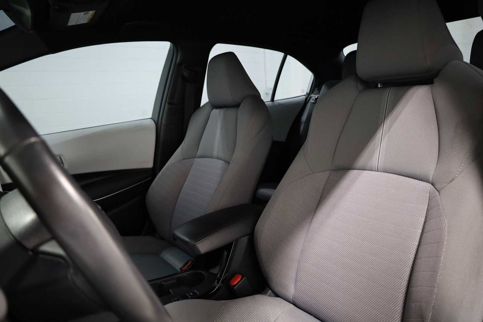 Used 2023 Toyota Corolla SE image 5