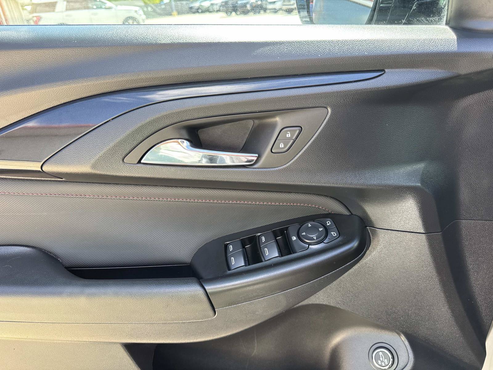 Used 2023 Chevrolet TrailBlazer RS w/ Sun and Liftgate Package FWD image 20