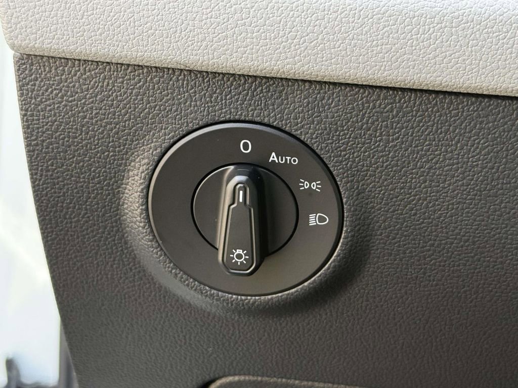 Used 2024 Volkswagen Taos S image 27