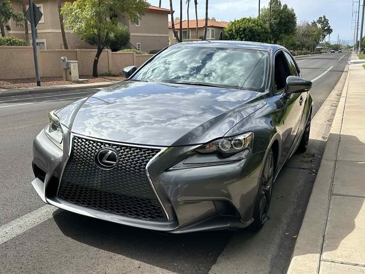 Used 2016 Lexus IS 300 AWD w/ F Sport Package image 4