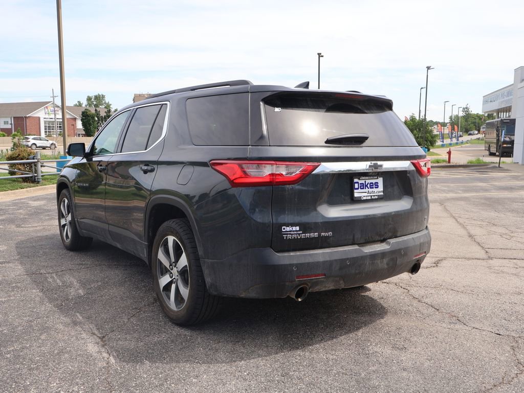 Used 2021 Chevrolet Traverse LT w/ LT Premium Package AWD/4WD image 13