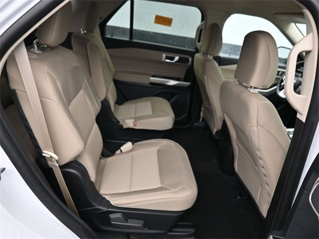 Used 2024 Ford Explorer XLT image 9
