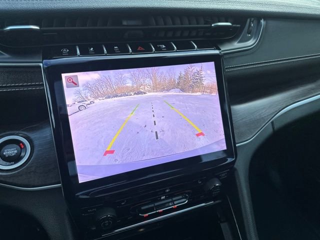 Used 2024 Jeep Grand Cherokee L Limited image 35