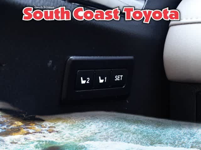 Used 2018 Toyota RAV4 Limited w/ Advanced Technology Package AWD/4WD image 38
