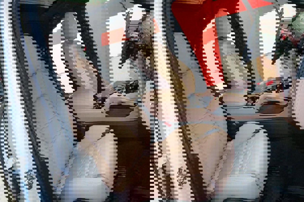 Used 2025 Porsche Cayenne Coupe image 27