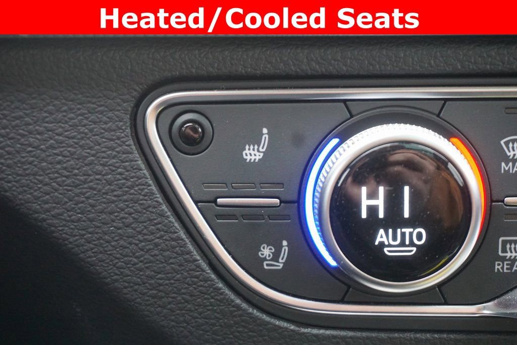 Used 2024 Audi Q5 2.0T Prestige w/ Prestige Package image 8