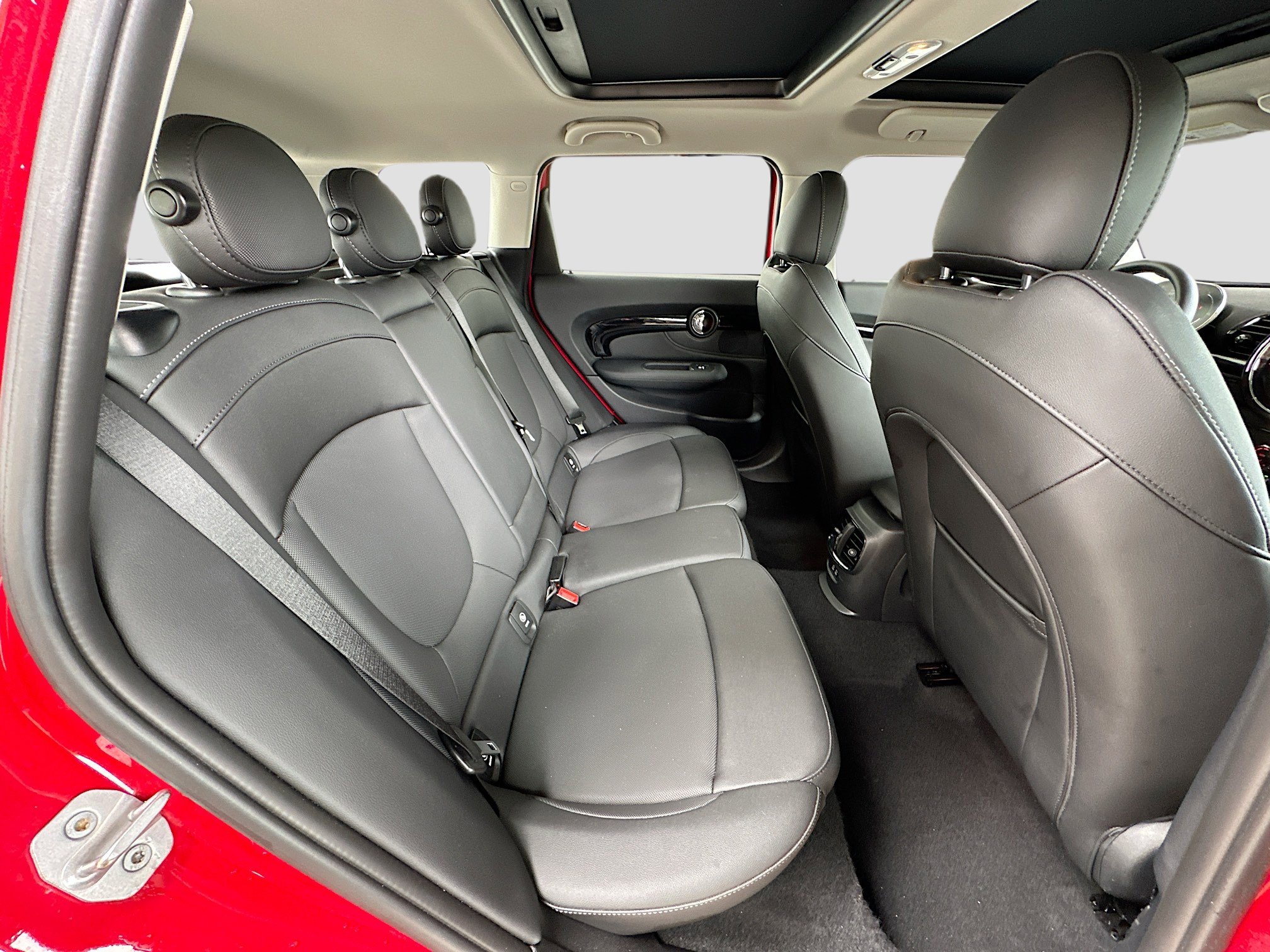 Used 2024 MINI Cooper Clubman S image 28